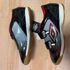 ジュニア用　サッカーシューズ（インドア）アンブロの画像