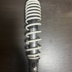 メーカー不明のリアサスです