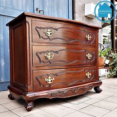 クラシカルな雰囲気の漂うアンティーク調 マホガニー材 3段チェスト