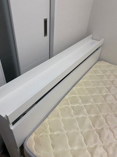 値下げ！！　ダブルベッド　マットレス付き