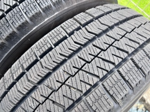 205/60R16 ブリヂストン VRX2 スタッドレス 4本ヴォクシー プリウス エスクァイア ステップワゴンほか 