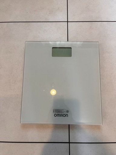 オムロン体重計　スマホ連動　HN-300T2-JTW