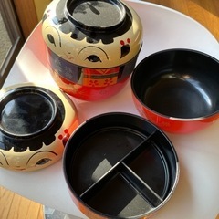 10セットあります。お子様用和食器３段