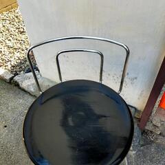 カフェ風のイスの画像