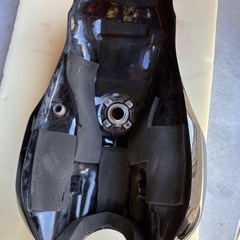 CB400 sp3 nc39 タンク凹みの画像