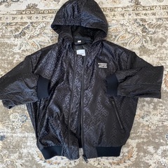 試着のみの新品！　140cm Burberry バーバリー　最高にカッコいい