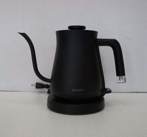 バルミューダ 0.6L電気ケトル K02A-BK