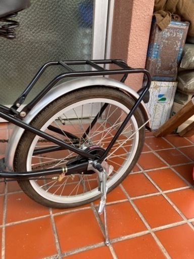 自転車　折り畳み　ブラック　小径車　ミニベロ　コンパクト