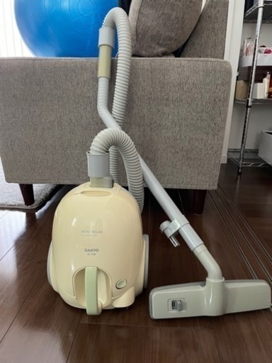 サンヨー　紙パック式掃除機　【SC-T5H】