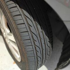 ホンダ フィット シャトル ハイブリッドの画像