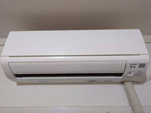 エアコン・取り外し方がわかる方で手伝って頂ければ無料でお譲りします。（引っ越しに伴い、食器洗い機、冷蔵庫、エアコン、電動自転車などを売ります。配送料はとりあえず1万円記載。）