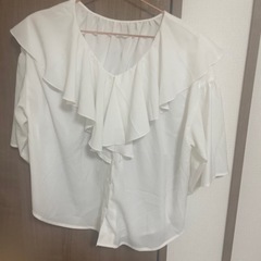 earth トップス