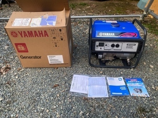 発電機　ヤマハ　YAMAHA 2300Ｗ　新品同様