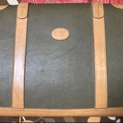 中古☆スーツケース　超大きいですよ！！　キャリーケース(タイヤ無し)の画像