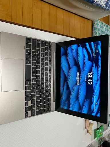 東芝dynabook P1K0PPTG美品