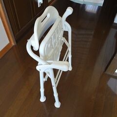【中古　介護用品】　入浴介護椅子（シャワーチェア）の画像