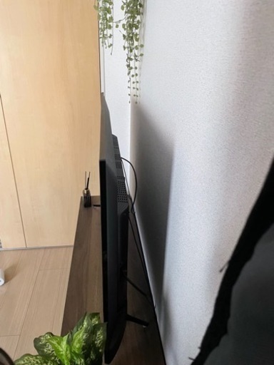 4K 対応液晶テレビ　テレビ台付き