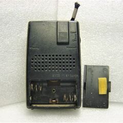 レトロな（1977年販売）アイワ Model No.AR-777 ソリッドステートAMポケッタブルラジオ の画像