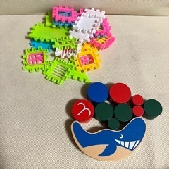 組み立てハウスと木のグラグラおもちゃ