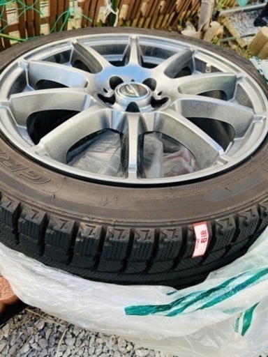 スタッドレスタイヤホイール付き215/45R17+ タイヤラック