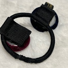 紺とワインレッド ベロアのヘアゴムの画像