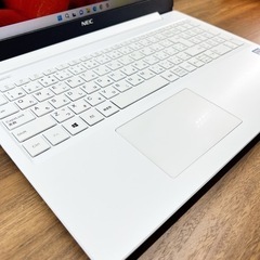 【超美品】ホワイトNEC☘新品SSD256GB搭載！☘第8世代Core i3