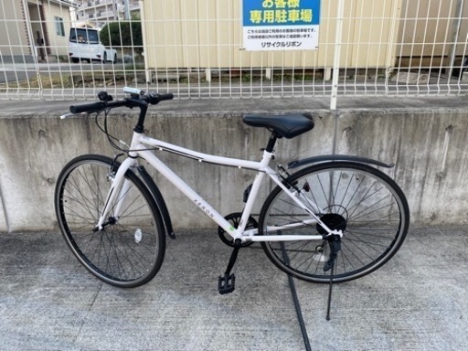8月購入 美品 XERON クロスバイク 6段変速 泥除け LEDライト オプション付 学生 通勤 通学 中古