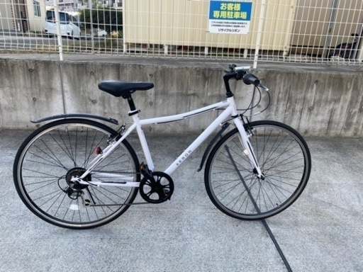 8月購入 美品 XERON クロスバイク 6段変速 泥除け LEDライト オプション付 学生 通勤 通学 中古