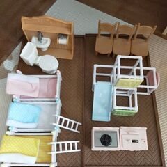 シルバニアファミリー　大きなお家と小物セットの画像