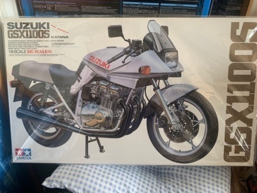 未組み立てプラモデル