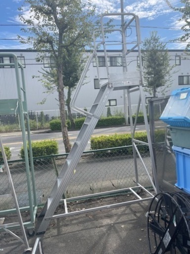 長谷川工業　作業台ライトステップ  作業用踏台　高さ2.1m DA-201 中古