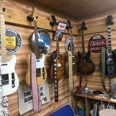 アコースティックギター、エレキギター販売、買取、修理、調整、初心者へのギター指導してます！の画像