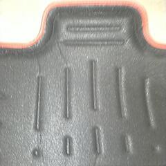 軽自動車　後部座席シートの画像