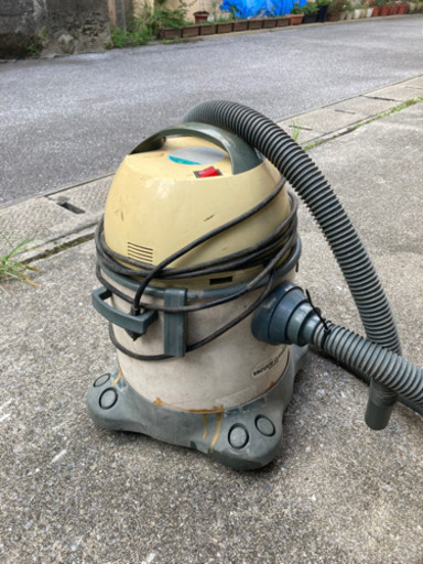 業務用乾湿掃除機