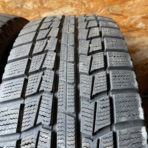 ほぼ新品　North Trek N3i 215/60R16 スタッドレス タイヤ　2019年製　16インチ