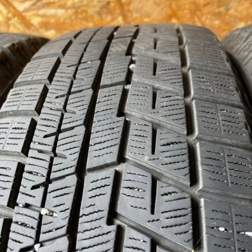 極上タイヤ　YOKOHAMA ヨコハマ　IG60 215/60R16 スタッドレス タイヤ　2018年製　16インチ