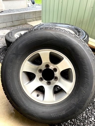 【商談中】スタッドレス　タイヤ　265 / 70R15 112Q