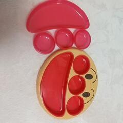 アンパンマンのワンプレートの画像