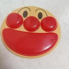 アンパンマンのワンプレートの画像