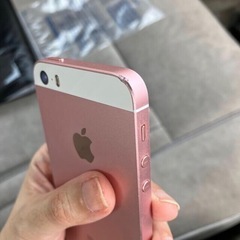 美品！iPhoneSE ローズゴールド 32GBの画像