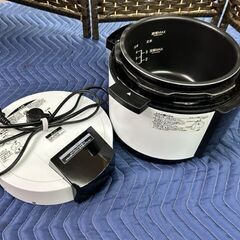 2019年製　シー・シー・ピー　家庭用電気圧力鍋　BD-PC71-WHの画像