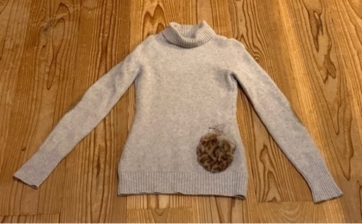 伊太利屋　カシミヤセーター　アニマル柄ポケット　サイズ　7  クリーニング済