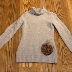 伊太利屋　カシミヤセーター　アニマル柄ポケット　サイズ　7  クリーニング済 伊太利屋 カシミヤセーター アニマル柄ポケット サイズ 7 クリーニング済