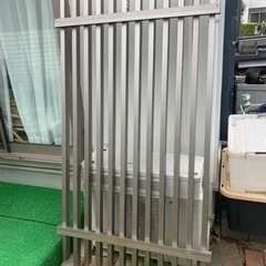 2枚セット連結可 アルミ縦格子　　　　　　スクリーンフェンス 使い方色々 takasho製の画像