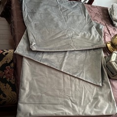 シルバーベルベットのクッションカバー(新品)3枚セット