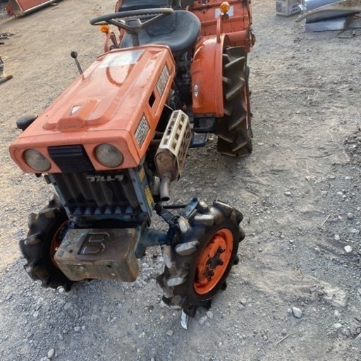 レンタルＯＫ整備品トラクター B5000 9馬力 4WD ロータリー トラクタ 水田 稲作 農業機械 農機具 農業 中古 レンタルOK整備品トラクター B5000 9馬力 4WD ロータリー トラクタ