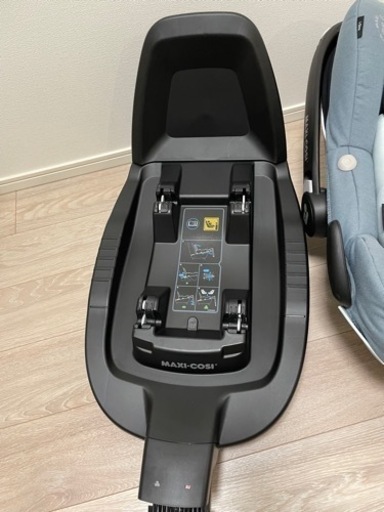 マキシコシペブルプロアイサイズ　チャイルドシート　ISOFIX 