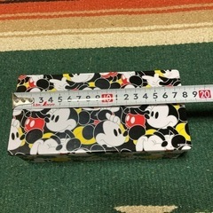 ミッキーの缶のボックスの画像