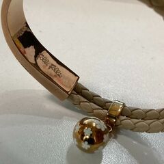 ✨🔔期間限定 💍 ジモティー特別SALE🔔✨FolliFolliフォリフォリ カメリア ブレスレットの画像