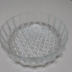クリスタル切子模様　フルーツ皿